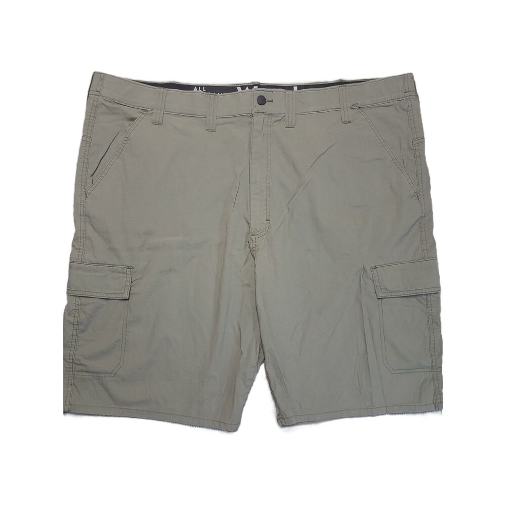 Wrangler ATG All Terrain Gear Shorts Mens 46 Cargo Green 10.5" Inseam Stretch